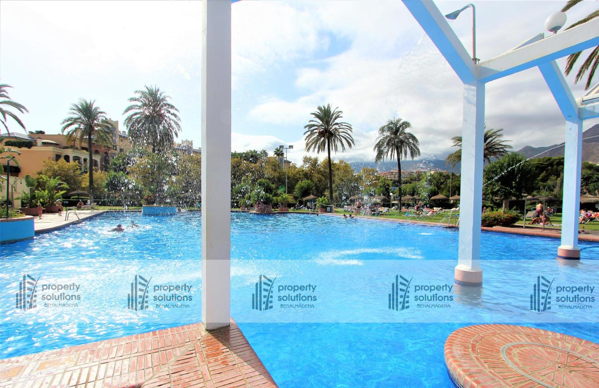 Benalbeach 1010 - Vista Al Mar - Piscina Todo El Ano - Primera Linea De Playa Benalmadena Exterior photo